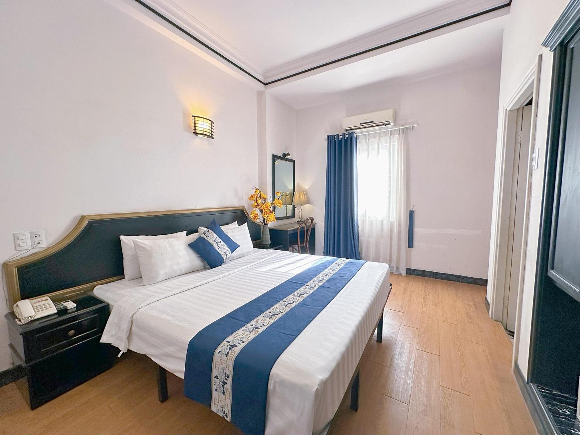 Khách sạn New Star 3*